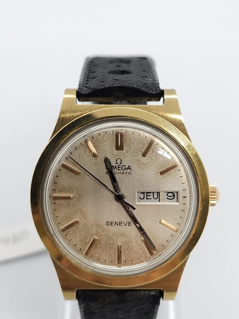 Oferta de navidad Antes 599€ Ahora 499€ Precioso reloj de la prestigiosa marca omega Movimiento automático Dia y fecha En muy buen estado. Tamaño 36,5mm Cristal de plexy