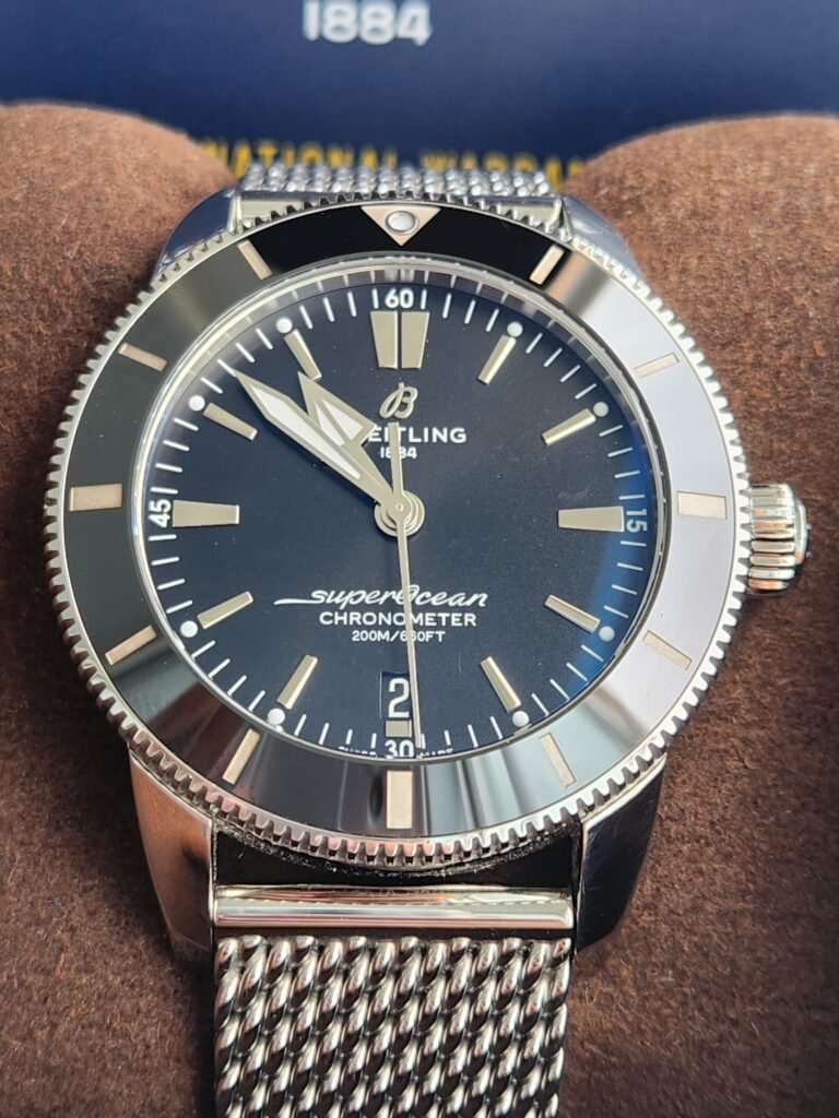 breitling Modelo superocean heritage Ref AB2030 full set, con garantía oficial hasta Octubre de 2026 tamaño 44mm calibre automatico B20 reserva de marcha aprox. 70 horas. brazalete tipo malla milanesa Brazalete completo con eslabones ajustables cristal de zafiro con tratamiento antireflejos muy buen estado con certificado COSC