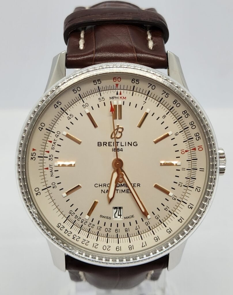 breitling en excelentes estado Modelo navitimer A17326 ref A17326211G1P1 Con caja y documentación original Tamaño 41mm año 2020 aprox. caja de acero y agujas y marcadores en oro rosa movimiento automatico cal. breitling 17 cristal de zafiro con tratamiento antirreflejos Modelo ultraligero con un peso aproximado de 70gr. -3200€