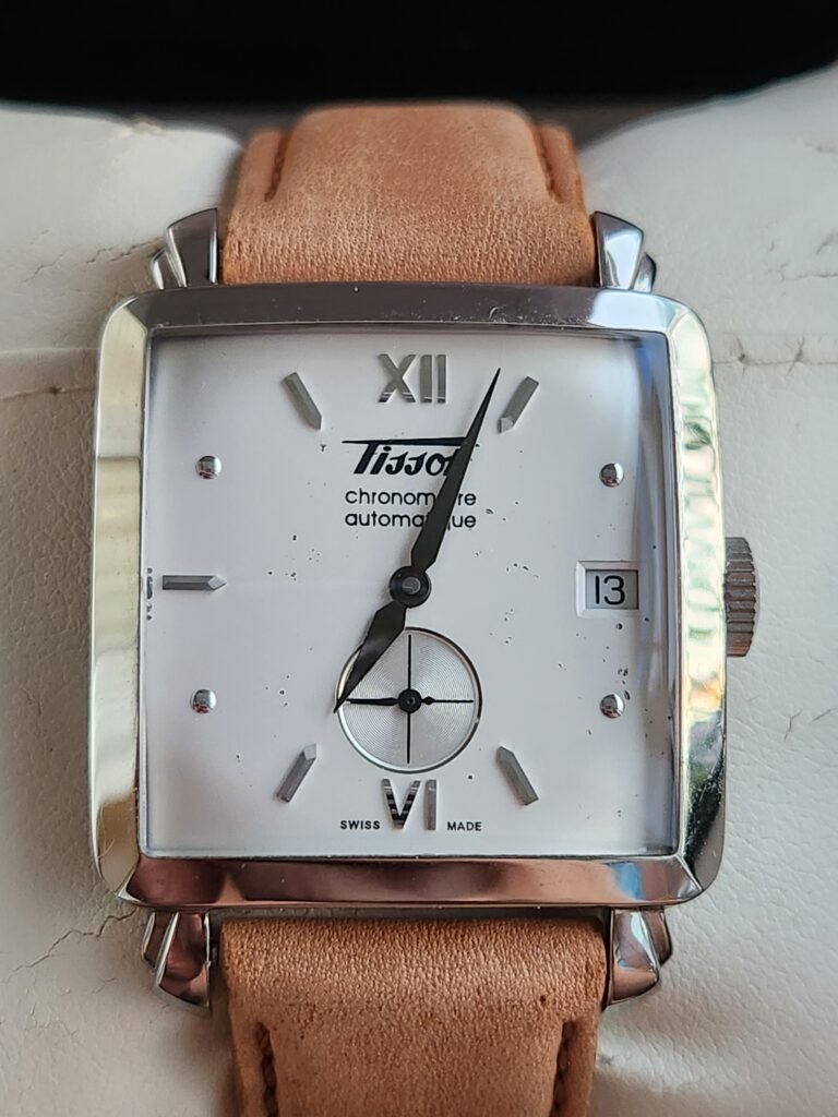 tissot modelo heritage edición limitada a 3333 piezas ref. T166181933 movimiento automatico con certificado COSC con caja y documentación caja de acero con correa de piel en muy buen estado.