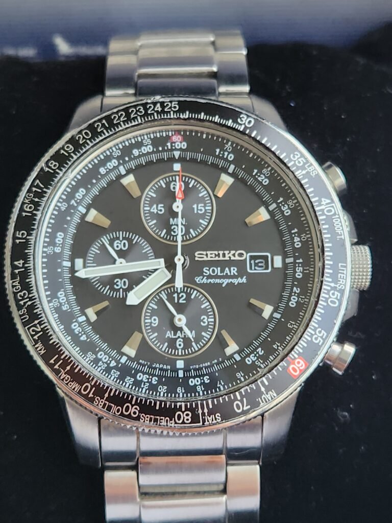precioso reloj seiko Modelo SSC00P1 Ref V172 0AC0 Chrono sistema de carga solar buen estado general caja y documentación original acumulador nuevo