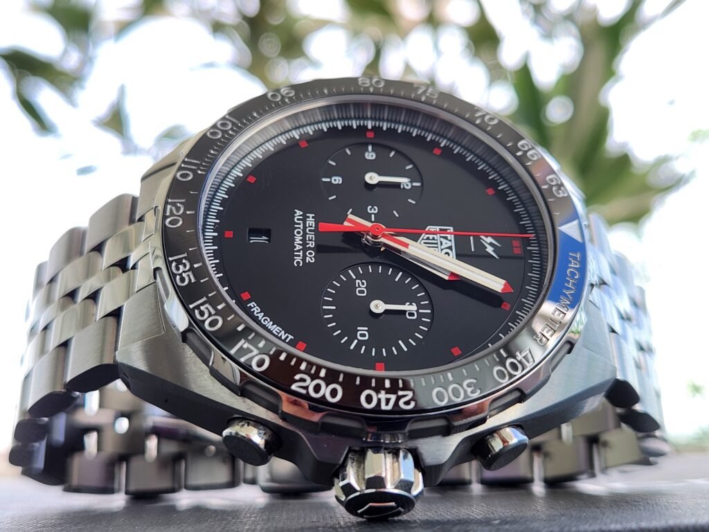 impresionante tag heuer formula 1. Edición limitada a solo 500 unidades en el mundo con la colaboración del diseñador hiroshi fujiwara. Ref. caz201a.ba0641 Full set: caja y documentación original Tamaño 44 Movimiento automático calibre heuer 02 con fondo visto. oportunidad única de conseguir este exclusivo reloj