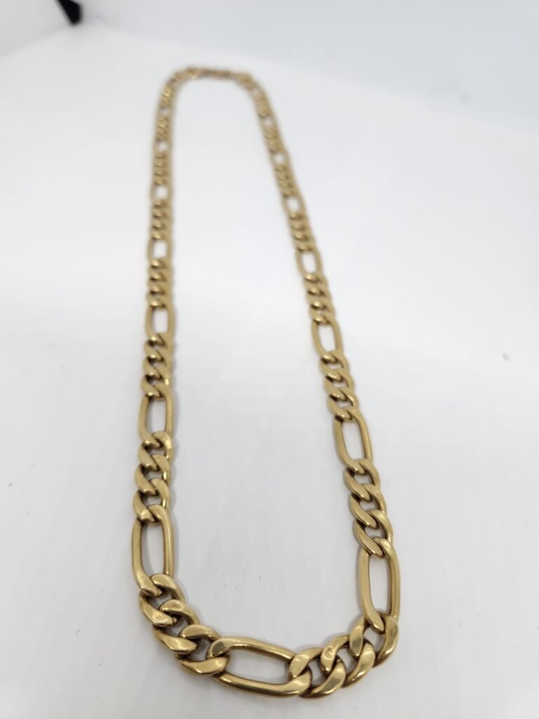 Cadena de oro 18k tipo cartier o figaro Tanaño 60cm Peso 40,74gr Ancho 8,70mm