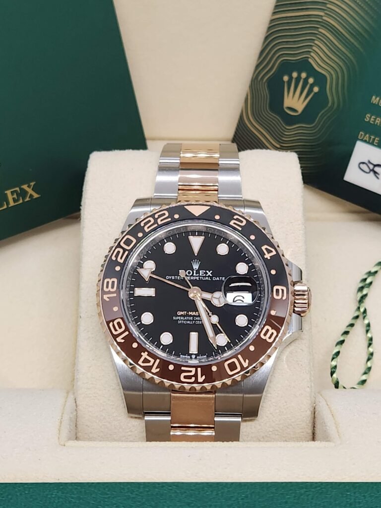 rolex Modelo: GMT Master II rootbeer Referencia: 126711CHNR Año: 2025 Contenido: Full set (caja y documentación original) Material: Acero y oro Rosa Garantia oficial hasta 2030 Tamaño: 40mm Estado: excelente